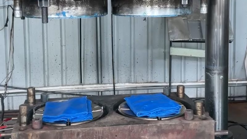 拉伸模具Cr12与DC53：性能差异与选型考量