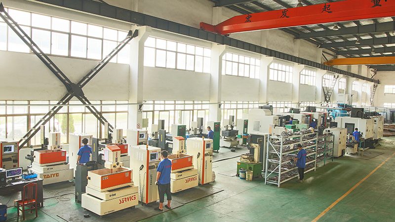 硅胶模具与橡胶模具：材质、应用与工艺差异解析**